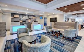Holiday Inn Express Woodbridge By Ihg