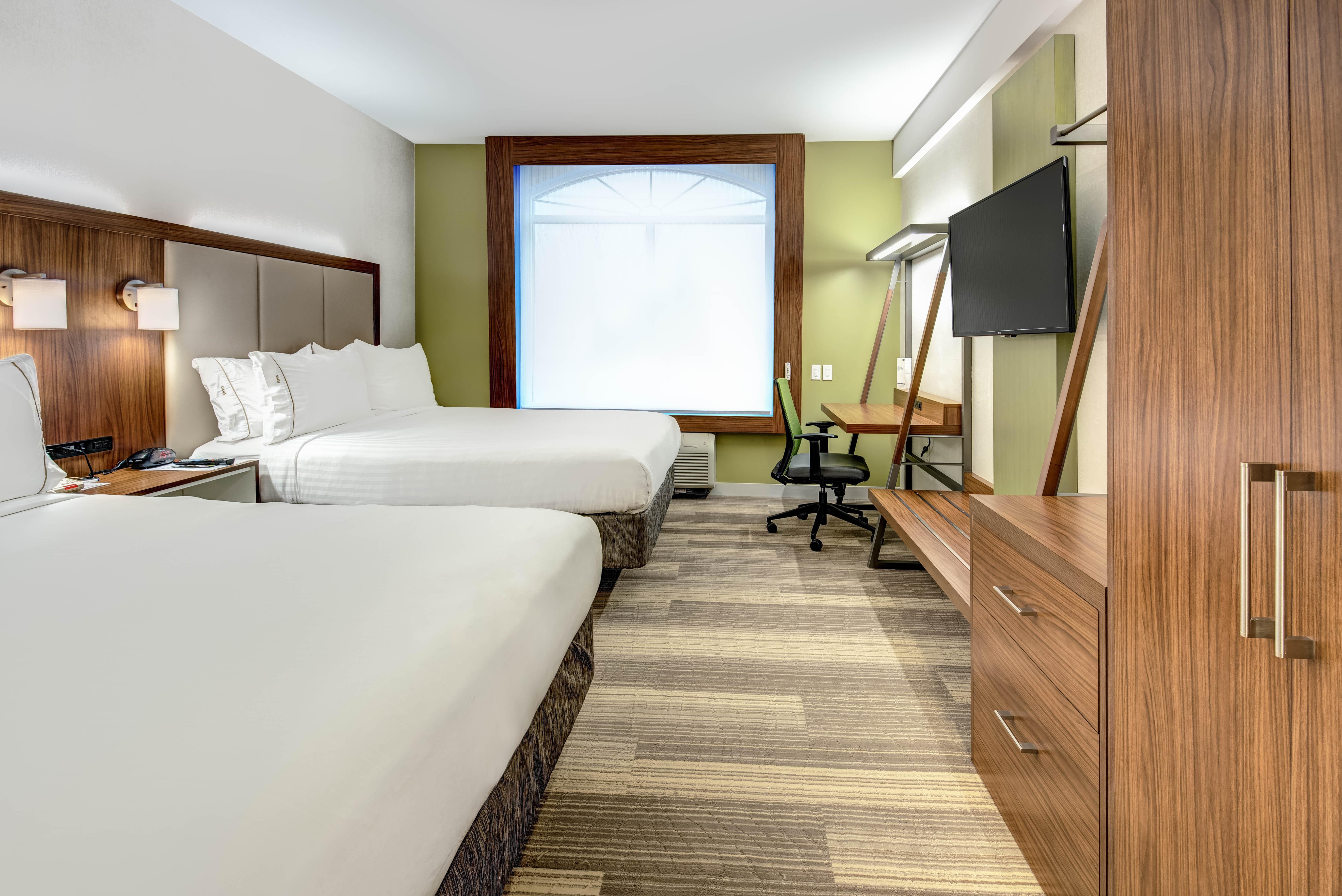 Holiday Inn Express Woodbridge By Ihg Avenel Exterior photo